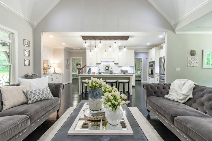 The Do’s and Don’ts of Living Room Furniture Placement